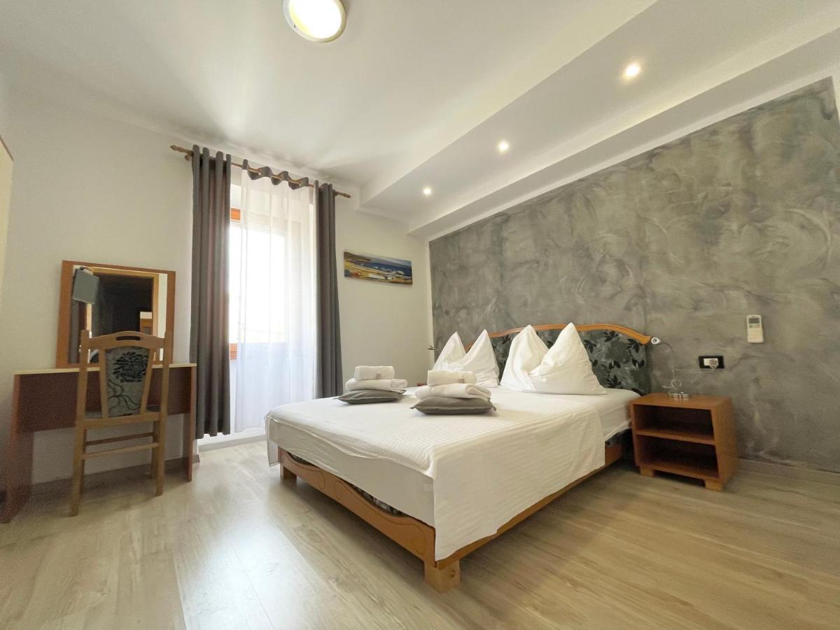 Rooms Valentino Porec Esterno foto