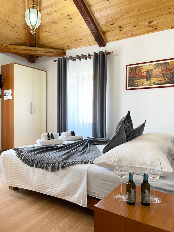 Rooms Valentino Porec Esterno foto