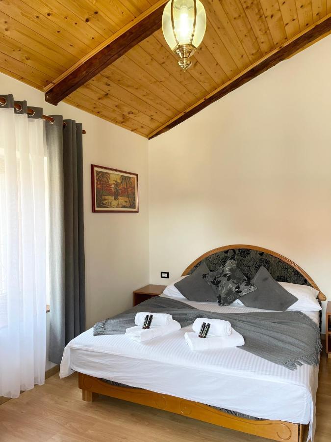 Rooms Valentino Porec Esterno foto