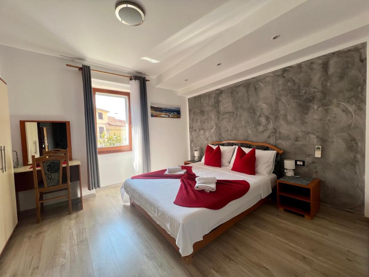 Rooms Valentino Porec Esterno foto